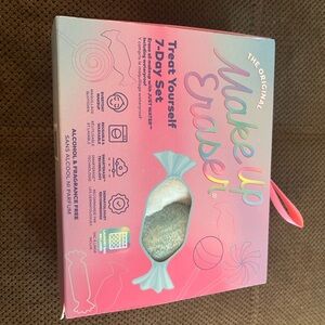 MakeUp Eraser “Treat Yourself” 7-Day Set